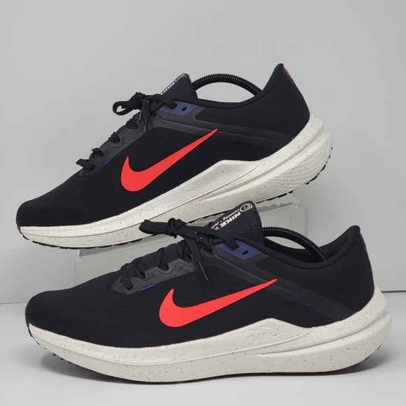 NIKE AIR WINFLO 10 Men's Size 11.5 Running Shoes DV4022-002 Black/Red New - Picture 3 of 11